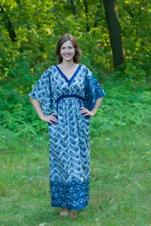 Dark Blue Breezy Bohemian Style Caftan in Chevron Dots Pattern