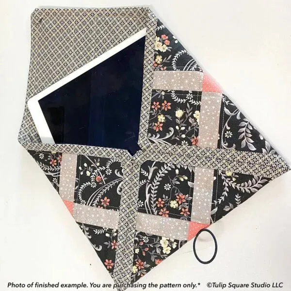 Envelope Style Tablet Tote Downloadable Pattern