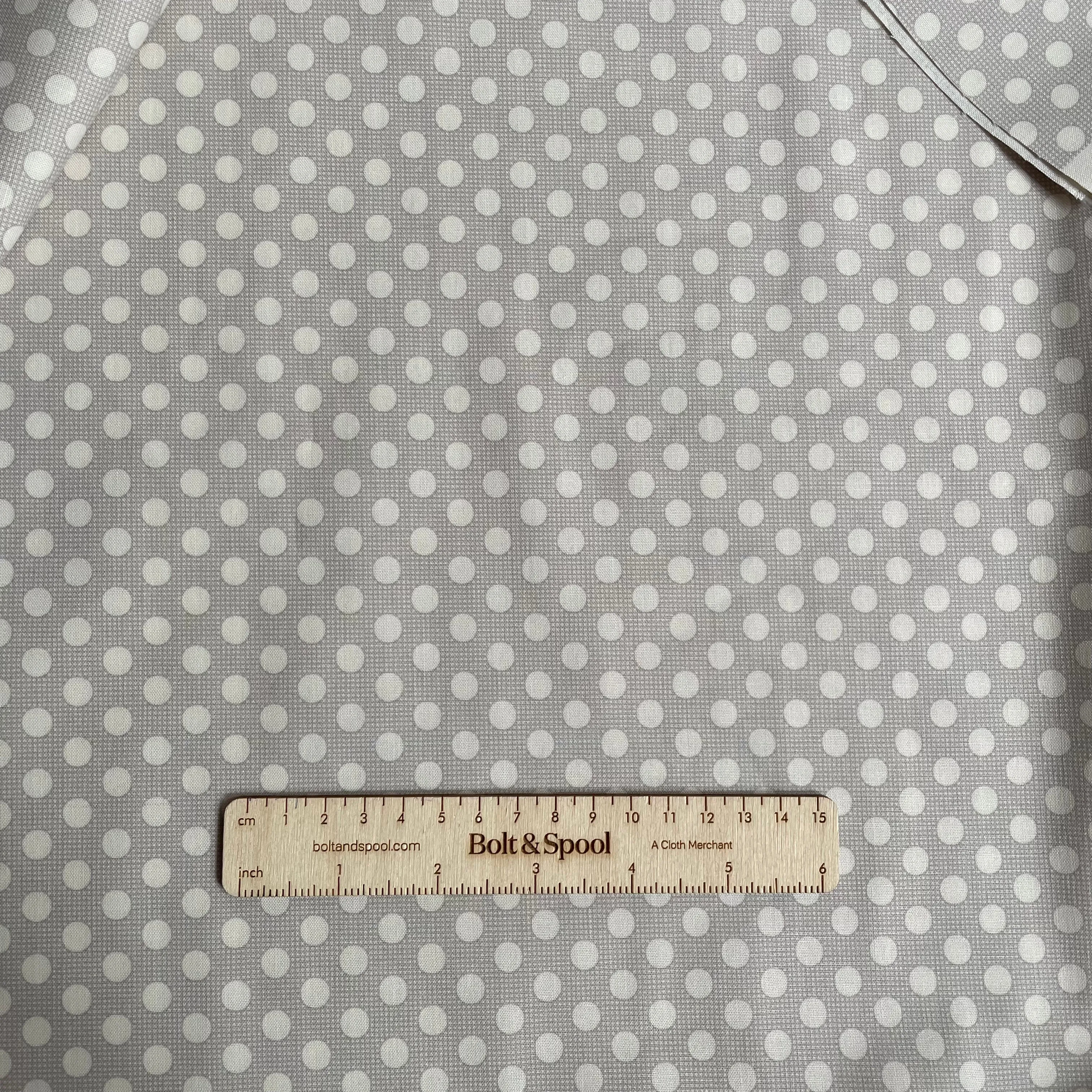 Tilda Fabrics : Medium Dots - Light Grey