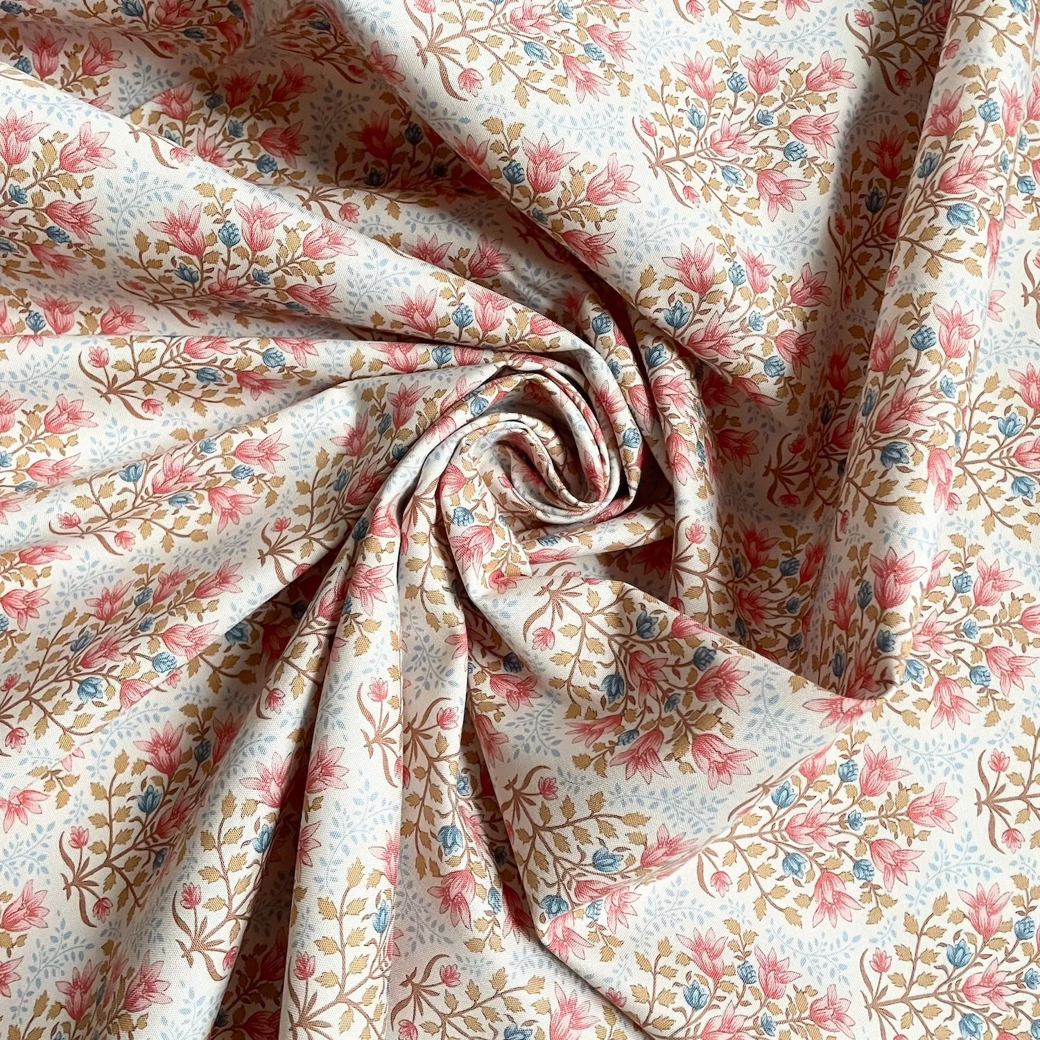 Tilda Fabrics : Windy Days - Breeze Coral